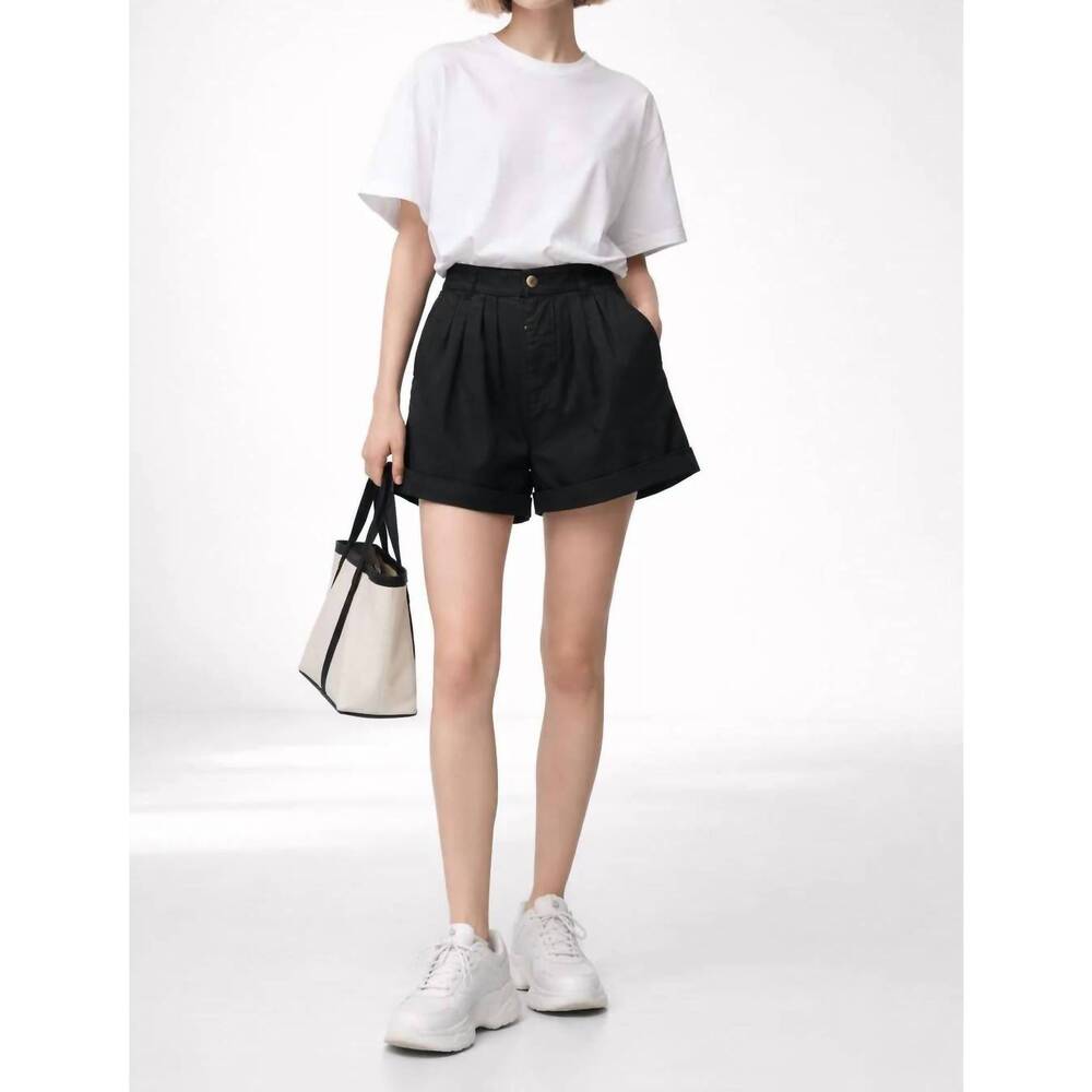 NEW DÔEN paige high-rise short in black